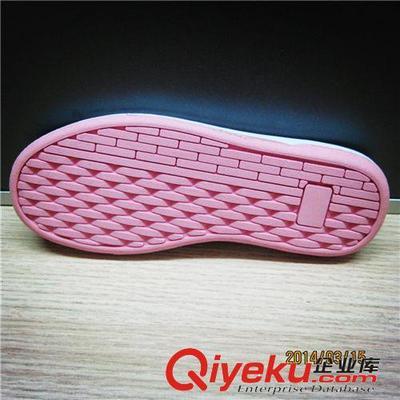 專業(yè)批發(fā)直銷 黑色皮鞋橡膠鞋底6674，品質制造源于中山永盛